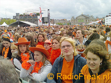 Het publiek voor het podium