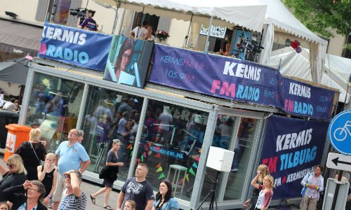 Studio van Kermis FM op het Piusplein