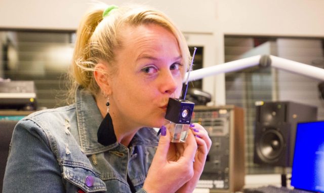 Astrid de Jong met een RadioFreak Award