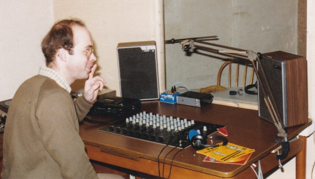 De radiostudio van Omroep Hengelo in 1987